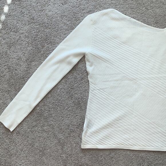 CYRUS Bone Asymmetrical Sweater Sz M - NWT - Picture 6 of 8